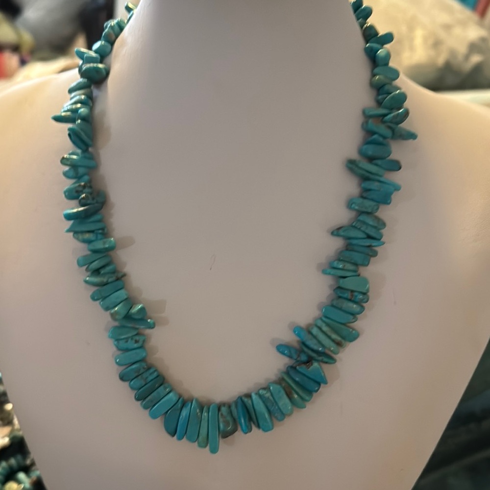 Blue Turquoise Stone Necklace with Rustic Southwestern Charm